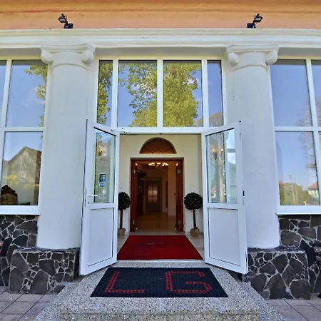 Svatojansky Kastiel Hotel