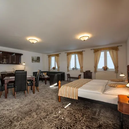 Svatojansky Kastiel Hotel Liptovský Ján