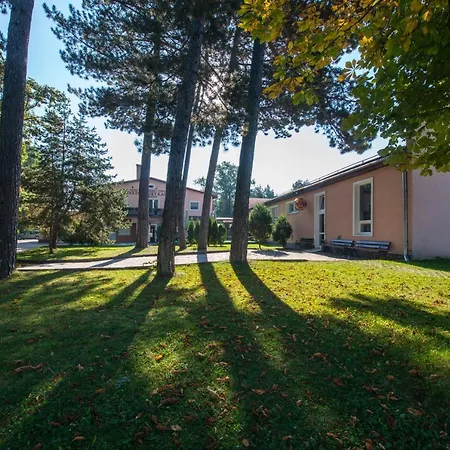 Svatojansky Kastiel Hotel